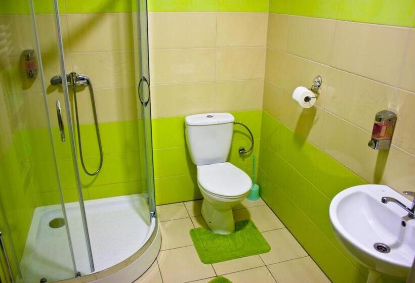 Номер Стандарт с Балконом, Motel Görföl