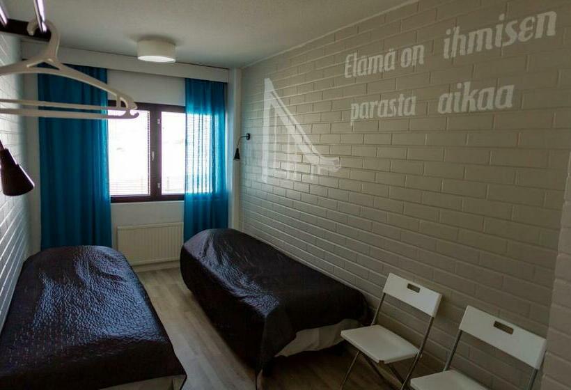 اتاق استاندارد با سرویس بهداشتی مشترک, Outdoor Hostel Laajis