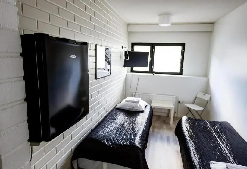 اتاق استاندارد با سرویس بهداشتی مشترک, Outdoor Hostel Laajis