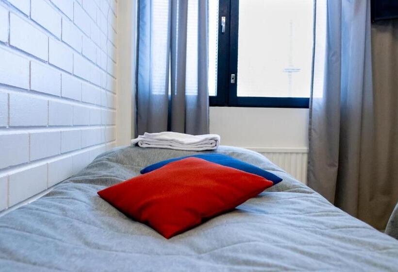 バス共有のスタンダードルーム, Outdoor Hostel Laajis