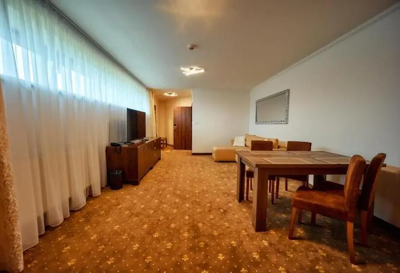 سوئیت کلاسیک, President Hotel Montfort