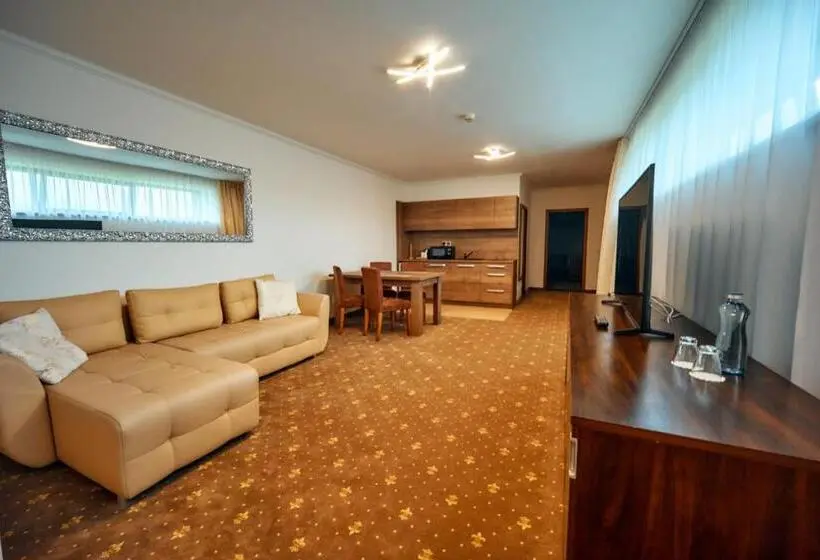 سوئیت کلاسیک, President Hotel Montfort