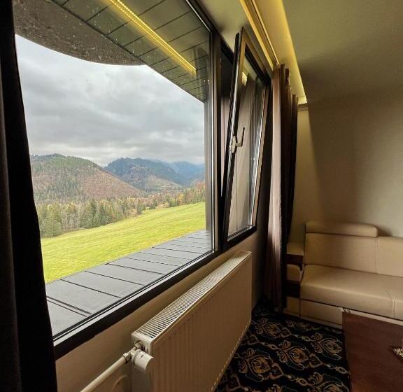 Номер Стандарт Вид на Горы, President Hotel Montfort