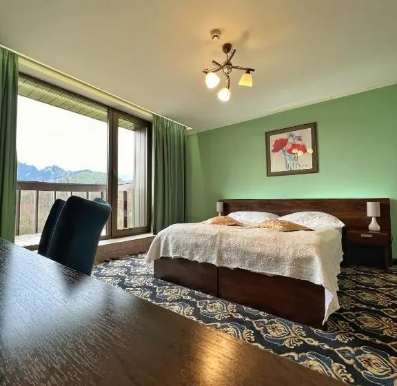 اتاق استاندارد با چشمانداز کوهستان, President Hotel Montfort