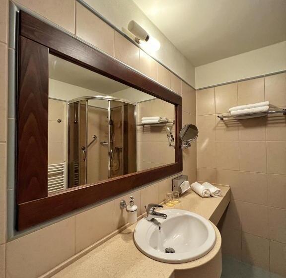 Семейный Номер, President Hotel Montfort