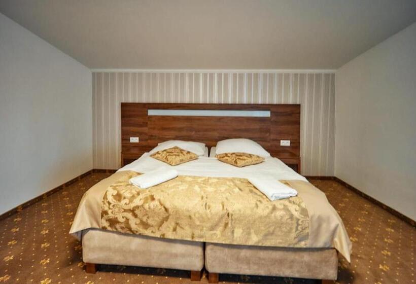 Семейный Номер, President Hotel Montfort