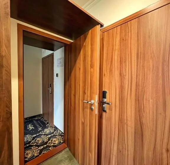 اتاق خانوادگی با چشمانداز کوه, President Hotel Montfort