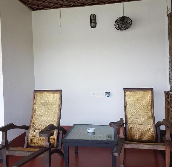 오두막, Les 3 Elephants