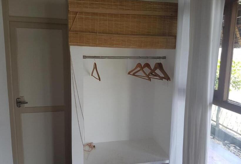 오두막, Les 3 Elephants