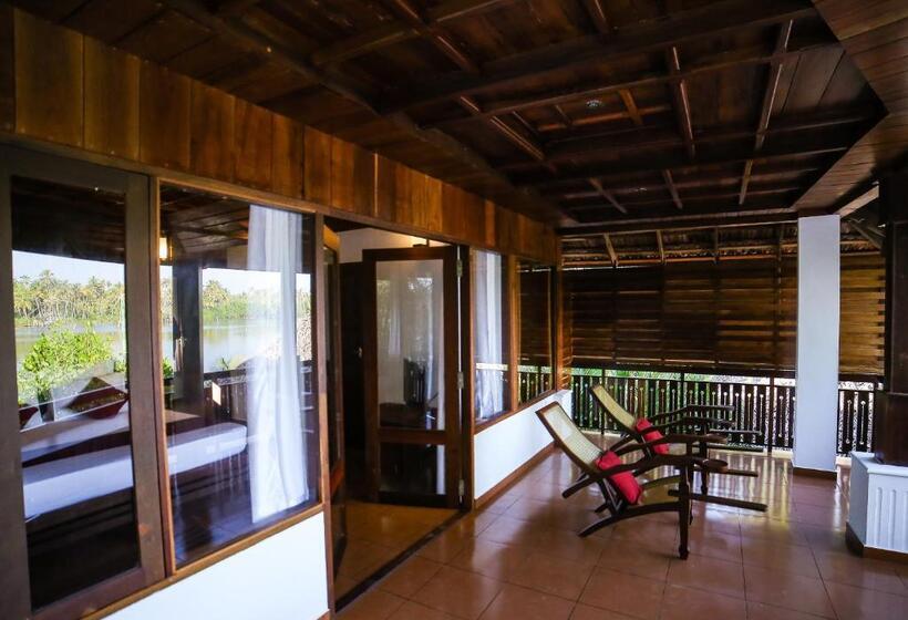 غرفة سوبيريور إطلالة على البحيرة, Les 3 Elephants