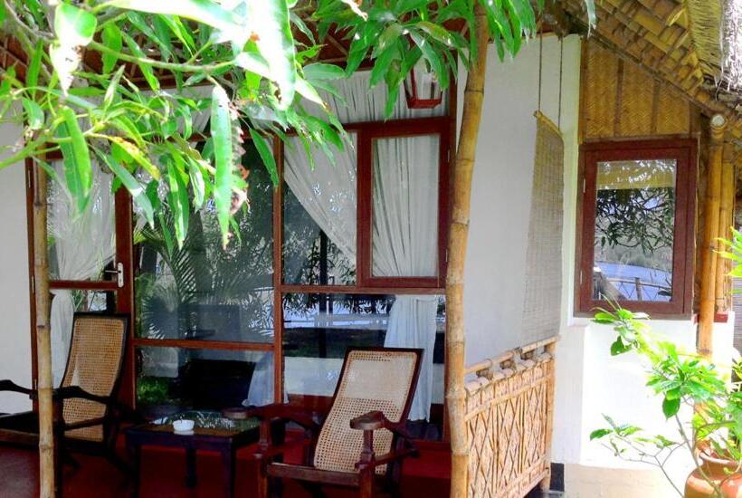 منزل غرفة نوم واحدة, Les 3 Elephants