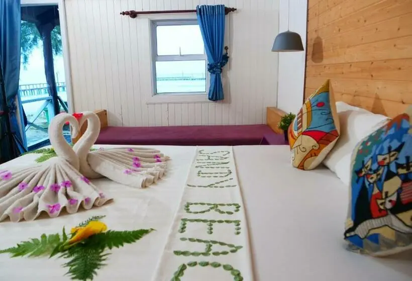スタンダードバンガロー, Sandy Beach Bungalows
