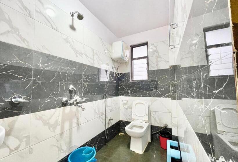 디럭스 룸, Sn Close