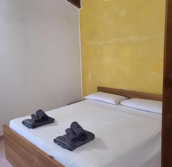スタンダード４人部屋, La Locanda Del Maggiociondolo