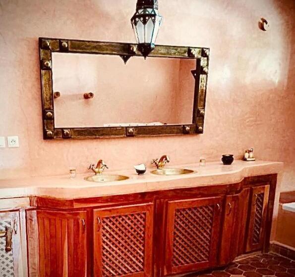 Номер Стандарт, Les Dunes De Guemassa