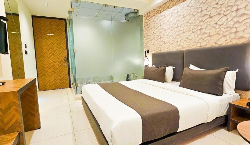 디럭스 룸, Nova Bizz