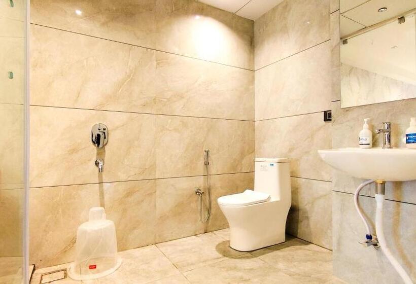 스위트 도시 전망, Nova Bizz