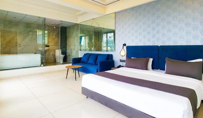 스위트 킹사이즈 침대, Nova Bizz