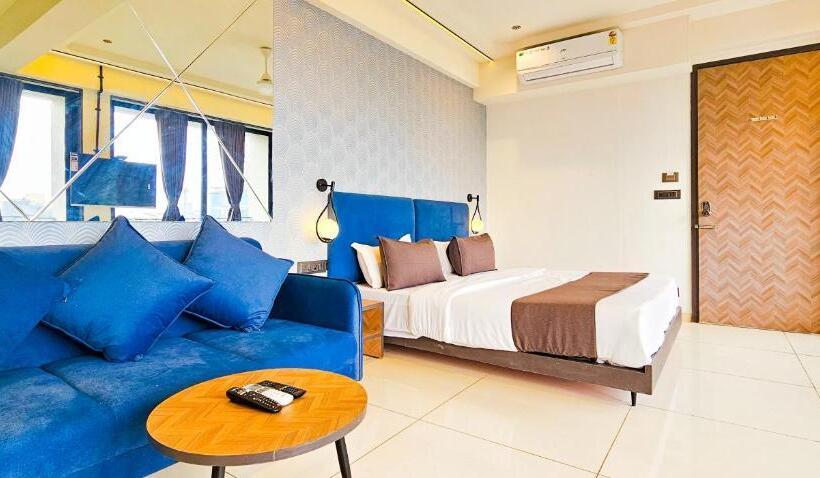 스위트 킹사이즈 침대, Nova Bizz