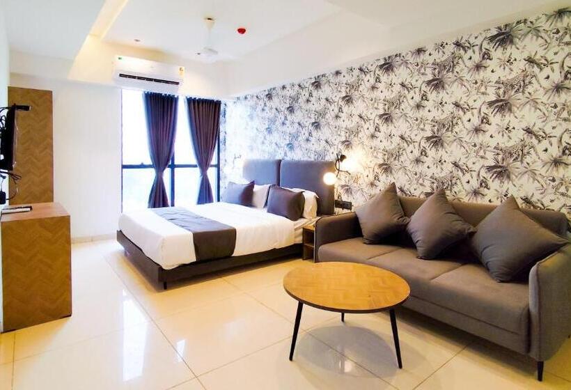 디럭스 룸 킹사이즈 침대, Nova Bizz