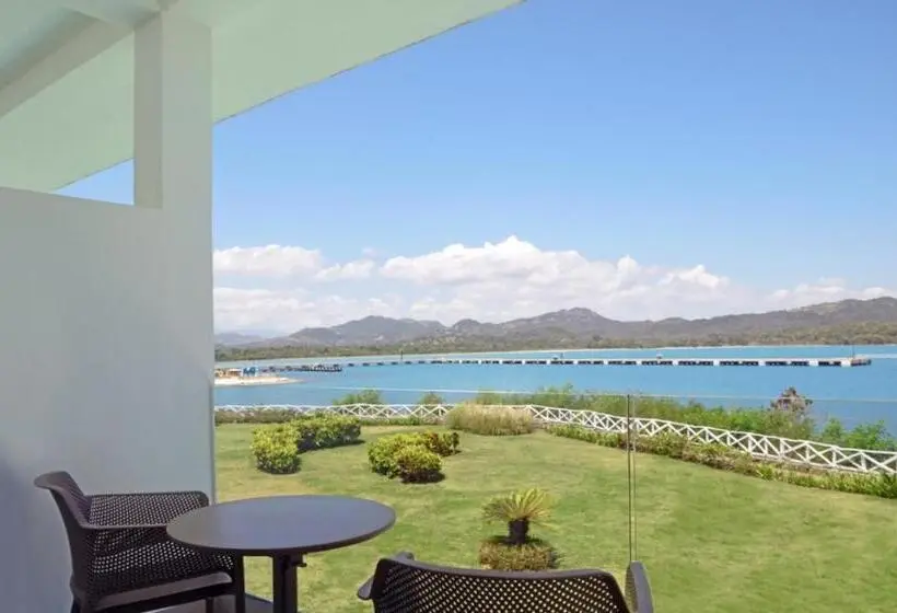 オーシャンビューデラックスルームバルコニー付き, Senator Puerto Plata Vip