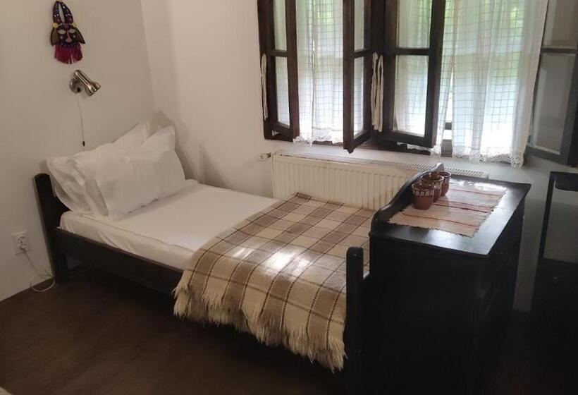 Üç Kişilik Standart Oda, хаджидимовата къща