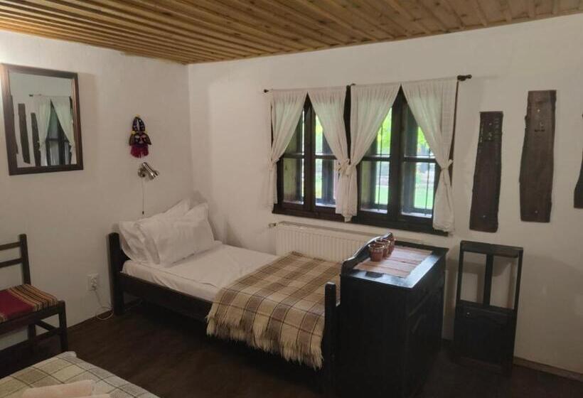 Üç Kişilik Standart Oda, хаджидимовата къща