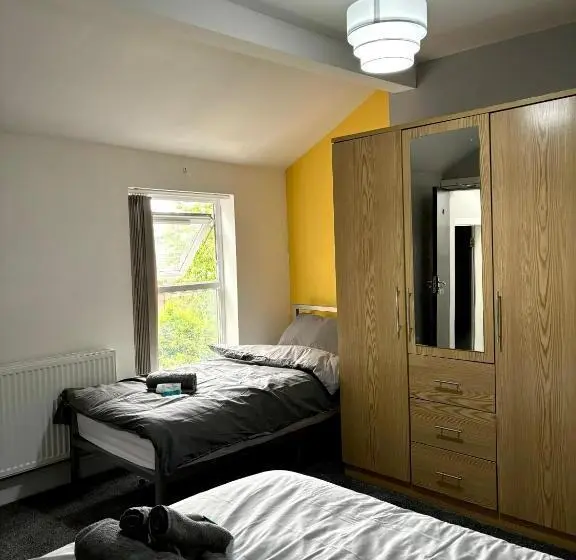Standard Kolmen Hengen Huone, Croft House