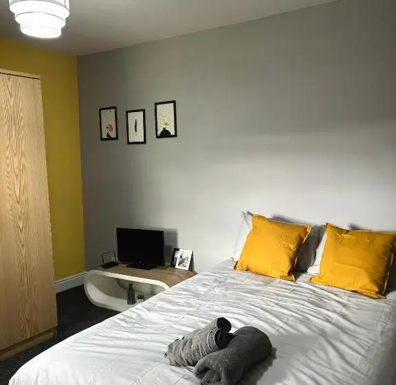 Standard Kolmen Hengen Huone, Croft House