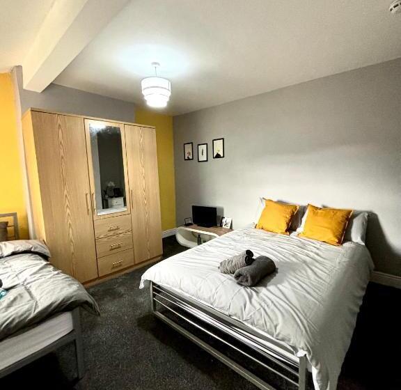 스탠다드 트리플 룸, Croft House