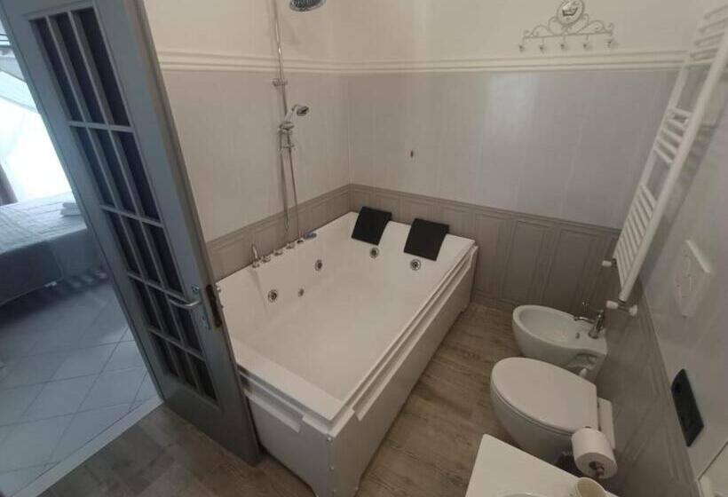 سوییت جونیور با چشم‌انداز دریا, Relais Tiaré Bed And Breakfast