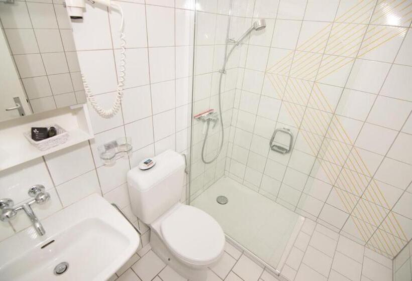 带1个卧室的带阳台的公寓, B&b Mont Crosin