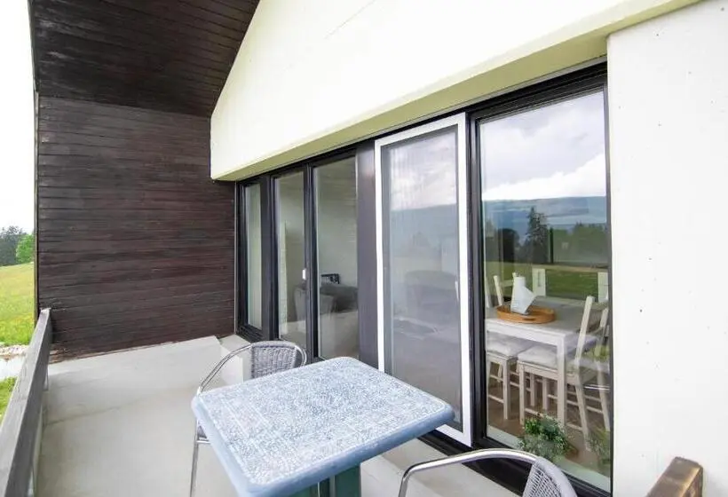 バルコニー付き1ベッドルームアパートメント, B&b Mont Crosin