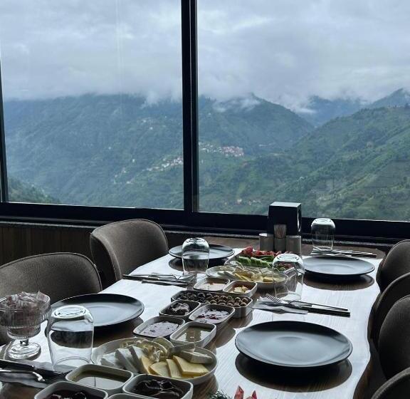 スタンダードルーム, Alfa Dağevleri