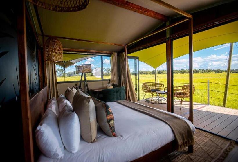 غرفة ديلوكس مزودة بشرفة, Escarpment Serengeti Luxury Camp