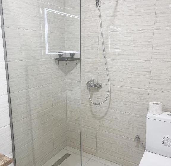 اتاق استاندارد با بالکن, Infinity Plaza