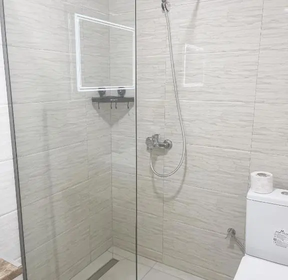 اتاق استاندارد با بالکن, Infinity Plaza