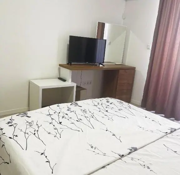 اتاق استاندارد با بالکن, Infinity Plaza