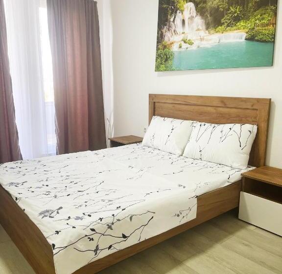 اتاق استاندارد با بالکن, Infinity Plaza