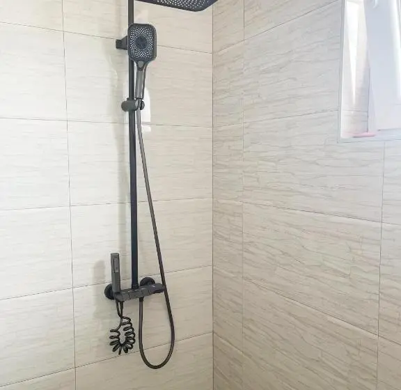اتاق لوکس با تخت بزرگ, Infinity Plaza
