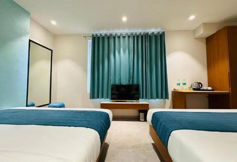 スーペリアの4人部屋, Rudhav Palace
