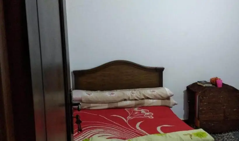 اتاق خانوادگی, العجمي 21