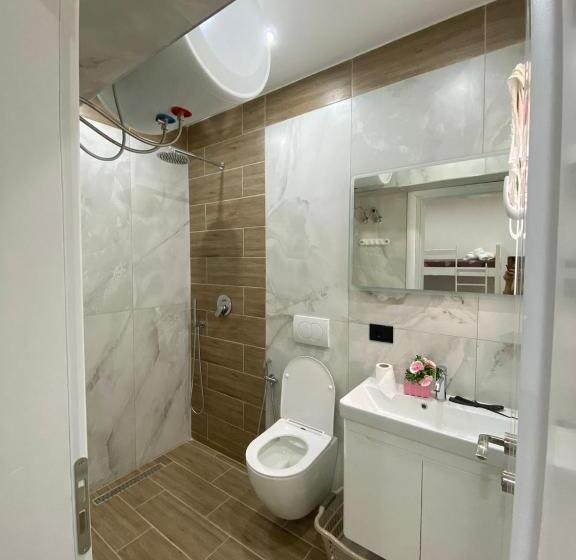 اتاق استاندارد سه نفره, Nina Guest House