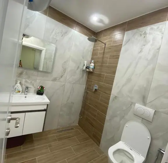 اتاق استاندارد سه نفره, Nina Guest House