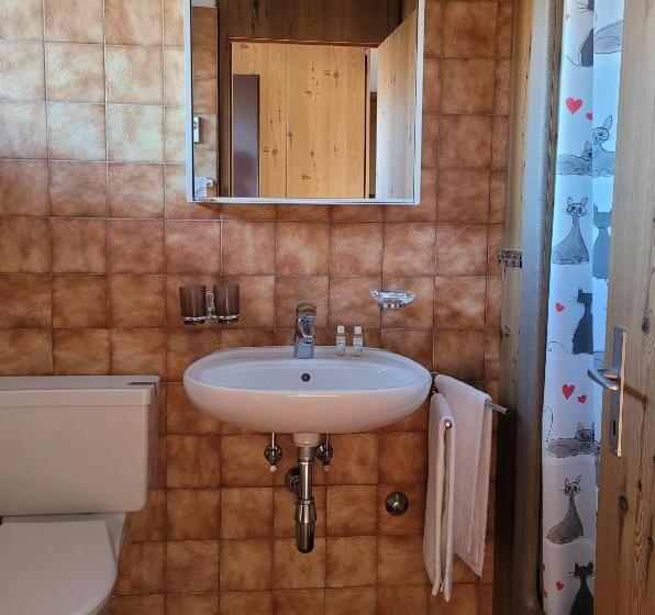 스탠다드 스튜디오 (전망), Resort Al Centro