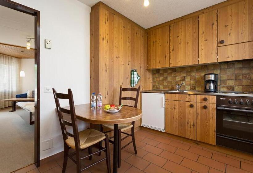 스탠다드 스튜디오 (전망), Resort Al Centro