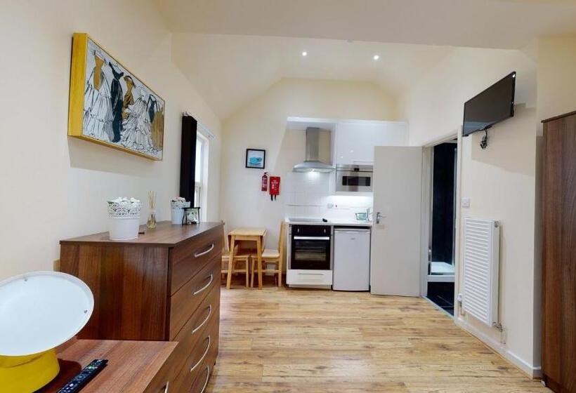 スタンダードスタジオ, St Pauls Studios 20