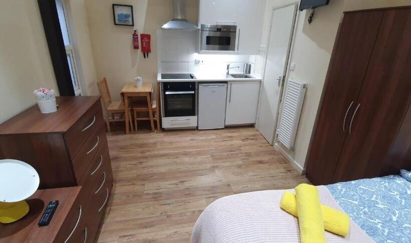 スタンダードスタジオ, St Pauls Studios 20