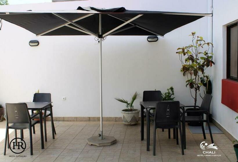 اتاق استاندارد یک نفره, Roterdão Under New Management