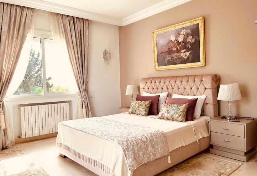 اتاق استاندارد با چشم‌انداز استخر, Dar Khereddine